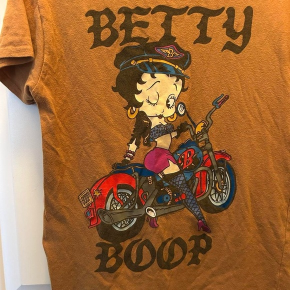 🔥 Betty Boop Biker Babe Tee | Ombre Tan | Size S - Picture 1 of 6